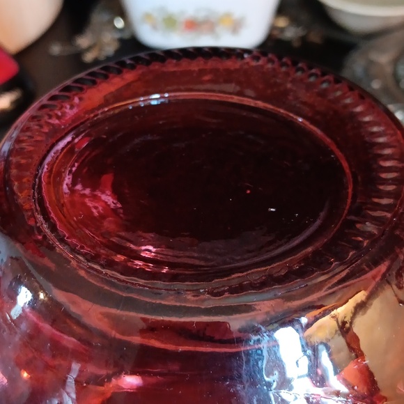 PINK GLASS WINE BOTTLE - Picture 3 of 4